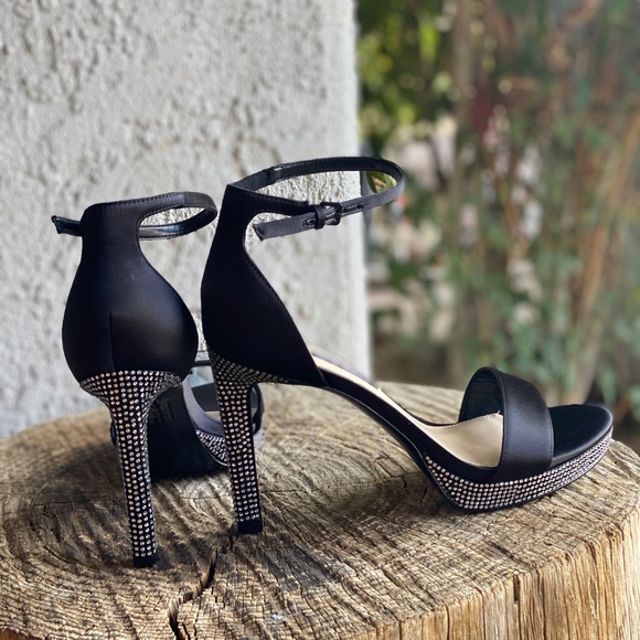 Nine West Edyn Ankle Strap Sandals - Picture 3 of 13